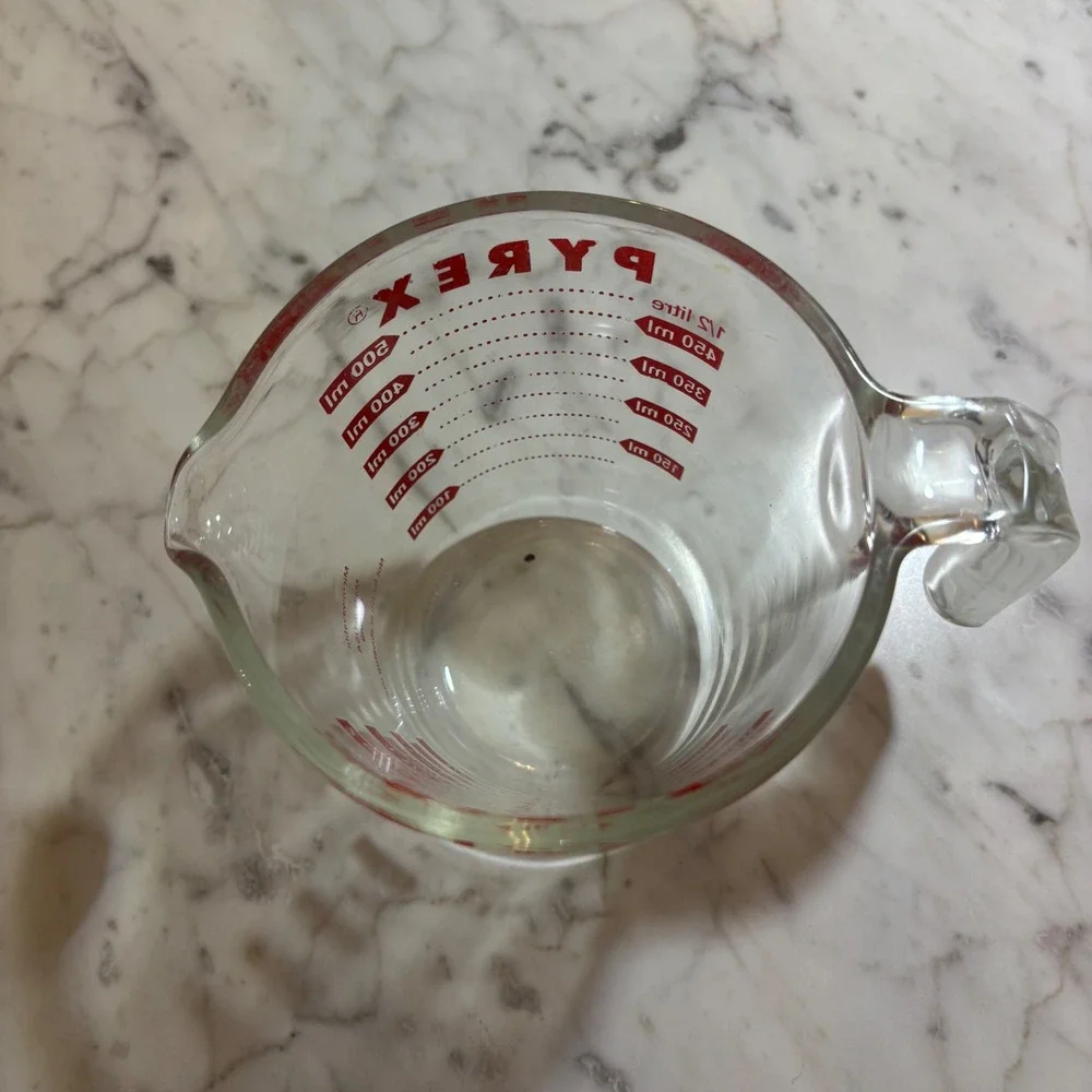 Vintage Pyrex 2 Cup Glass Measuring Cup Red Lettering 1 Pint 16 oz 500 ml